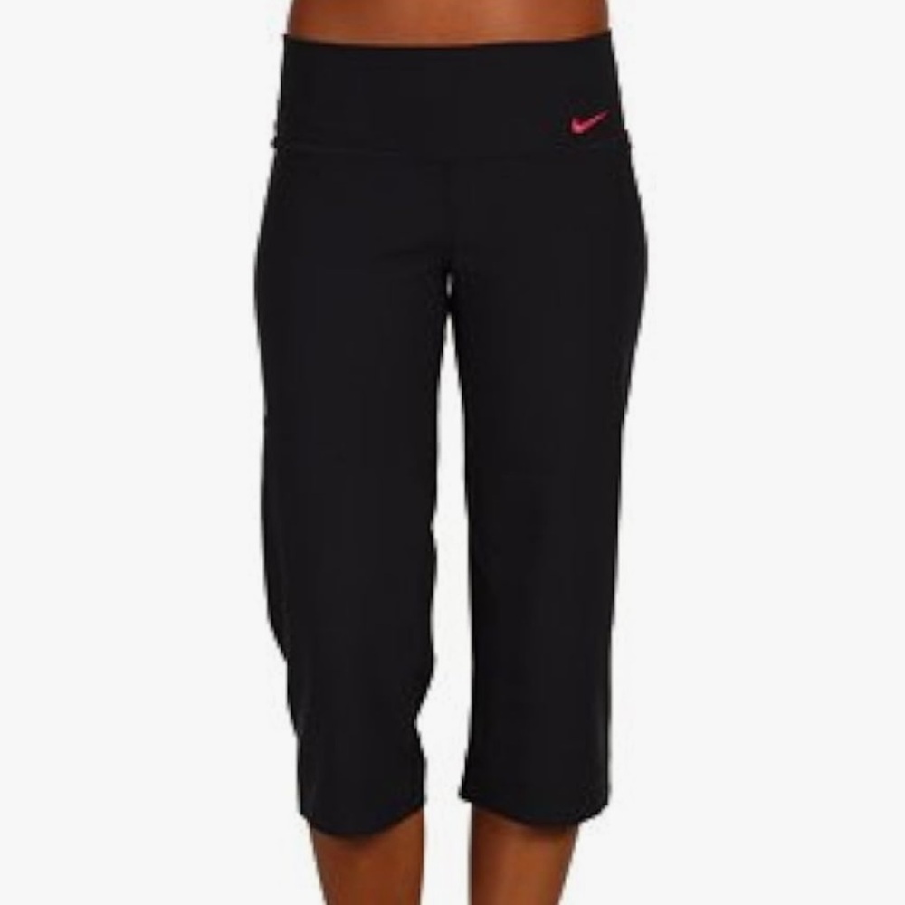 Nike Women’s Capri Yoga Pants - Picture 2 of 7
